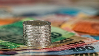 Important pentru românii care vor să pună bani deoparte. Care este moneda ”ideală” pentru economii
