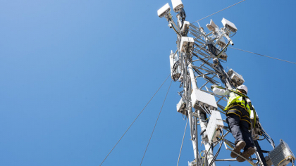 Orange extinde tehnologia 5G şi 5G+ în şapte oraşe noi şi reuşeşte să acopere 100% Municipiul Iaşi. „Planurile de a duce cele mai noi tehnologii pe cea mai mare parte a teritoriului naţional continuă”