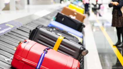 Toleranță zero pentru bagajele distruse. Ministrul Transporturilor începe controale dure în aeroporturi