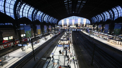 Cel puțin 13 persoane înjunghiate în gara centrală din Hamburg, Germania