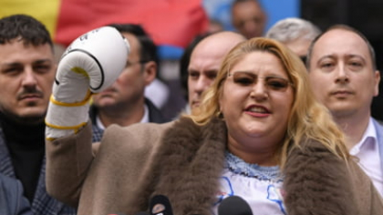 S.O.S România nu participă la consultările cu Nicușor Dan, pentru numirea premierului. Şoşoacă: „Nu vă recunoaştem ca preşedinte al României!”