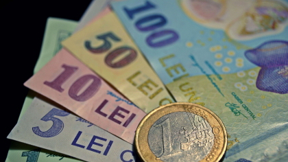 Salariile stagnează sub presiunea inflației: în iulie 2025, câștigul mediu net a coborât la 5.517 lei