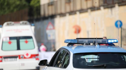 O româncă de 13 ani din Italia s-a aruncat de la etaj pentru că părinţii au vrut să îi ia telefonul. Matteo Salvini a intervenit în caz