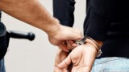 Tânăr de 17 ani, sechestrat în locuința unui bărbat din Mehedinți. Individul l-a legat cu un lanț de picior