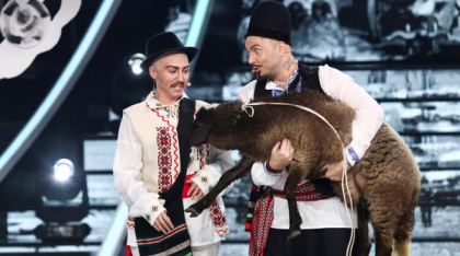 Cele patru echipe necalificate în Marea Finală au pregătit momente speciale pentru sâmbăta aceasta, la Te cunosc de undeva!
