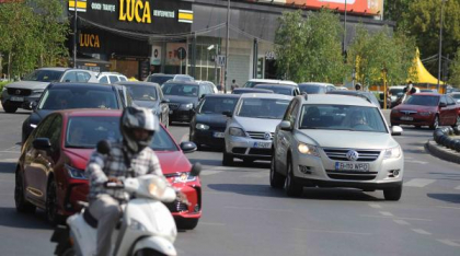 Atenție la anunțurile de mașini. Cum au fost păcăliți zeci de români: &amp;quot;Mi-au dat încrederea să achit 8.000 de euro&amp;quot;