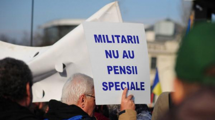 Militarii își apără pensiile „cotropite” de Bolojan: România își distruge propriul sistem de apărare, prin măsurile de austeritate