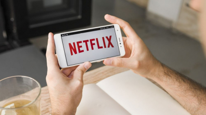 Mini-seria de comedie spaniolă Netflix care i-a cucerit instant pe români. Fiecare fază te va face să râzi în hohote
