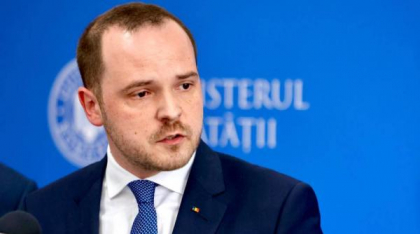 Scandal după moartea unui bărbat pe scările Spitalului Reșița. Ministrul Sănătății: Mi s-a spus că a făcut infarct
