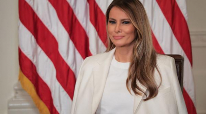 A dispărut a doua statuie a Melaniei Trump din Slovenia, după ce prima a ars: „Am senzația că are legătură cu re-alegerea lui Trump”