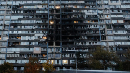 „Apărarea noastră a scăzut cu 20-30%” Rusia și-a calibrat atacurile pentru a produce cele mai mari pagube la Kiev, acuză Zelenski
