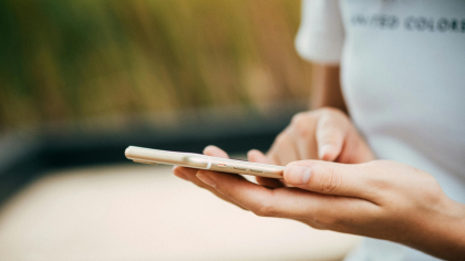 Apelurile înșelătoare din afara României, blocate automat, începând de luni, de către operatorii de telefonie mobilă