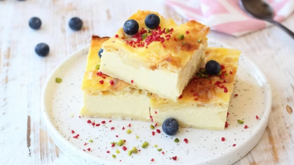 Rețetă de plăcintă cu iaurt. Este desertul ideal dacă vrei ceva fresh, de vară, care se prepară rapid