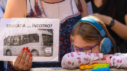 Cum a început şcoala? Între promisiunile de reformă şi realitatea austerităţii în şcoli, elevii au început anul în clase, iar profesorii în stradă. Cum arată imaginea de ansamblu a sistemului de învăţământ la început de an şcolar