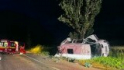 Încă un accident grav pe „Drumul morții”. Un autocar cu 60 de oameni s-a ciocnit cu un microbuz