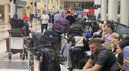 Patru zboruri anulate pe Otopeni din cauza închiderii spațiului aerian din Orientul Mijlociu