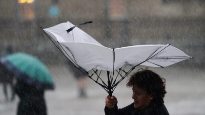 Meteorologii anunță intensificări ale vântului în mai multe zone din țară