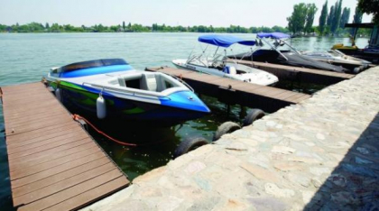 Polițiștii fac cercetări după furtul unei bărci pe Lacul Snagov