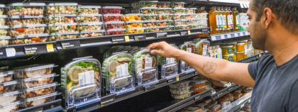 Alertă alimentară: România, lider la contaminarea salatelor gata de consum. Toxoplasmoza din supermarketuri