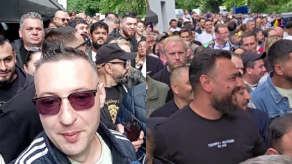 Românii stau la cozi să voteze în Diaspora. Mii de votanți se plâng că nu pot intra în secțiile de votare VIDEO
