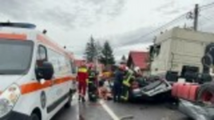 Accident mortal pe DN7, la Bascov. Trei persoane au murit într-o coliziune între un autoturism și un autocamion