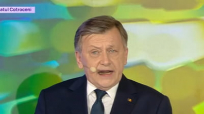 Crin Antonescu a dezvăluit motivul pentru care refuză să mai dea mâna cu Victor Ponta vreodată: "A trecut sub un nivel acceptabil"