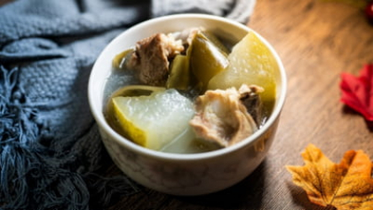 Ce se întâmplă cu corpul tău când bei supă de oase în fiecare zi