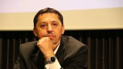 Daniel David, favorabil introducerii pe scară largă a tehnologiei în școli