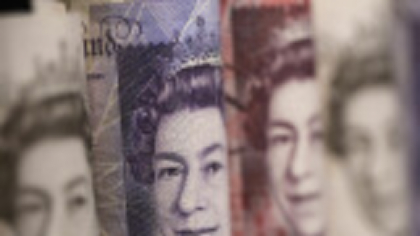Lira sterlină se află la cel mai ridicat nivel din ultimii trei ani. Ce urmează
