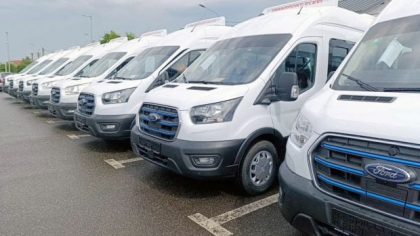 Afacerea microbuzelor electrice pentru elevi a atins recordul în Dâmbovița: 17 dubițe de 8 locuri, cumpărate cu 200.000 de euro bucata 
