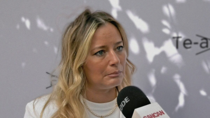 Laura Cosoi a dat tot din casă! Cum gestionează relaţia cu soţul, după ce a devenit mamă a patra oară: „Nu o fac foarte des”
