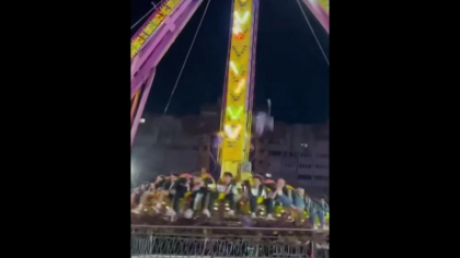 Panică la „Hramul Bacăului”: Momentul în care o piesă s-a desprins dintr-un leagăn uriaș plin cu oameni și a căzut printre aceștia