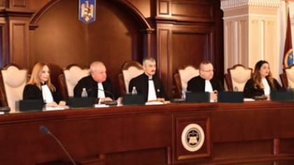 CCR dezbate sesizarea președintelui Nicușor Dan cu privire la legea combaterii antisemitismului și xenofobiei