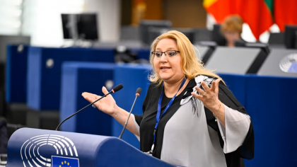 Diana Șoșoacă, despre cele 11 infracțiuni pentru care e urmărită penal: Mă acuză că dau cu tămâie la morți