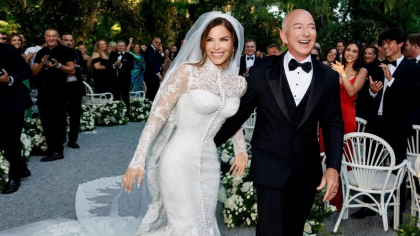 Lauren Sánchez Bezos impresionează la Paris cu geanta clutch de 6000 de dolari în formă de ceașcă de cafea