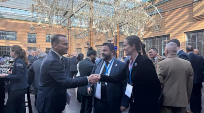 Oana Ţoiu a participat la Consiliul NATO-Ucraina de la Haga: „Am subliniat importanţa unei păci juste şi durabile în Ucraina”