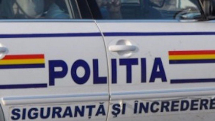 Reacția IPJ, în urma unui clip viral, în care doi polițiști dormeau în mașina de serviciu, în timpul programului