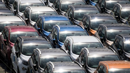 Ce fac dealerii auto în lipsa programului Rabla: “Presiunea pe centrele auto este foarte mare. Unii vor să scape de stocuri cu discounturi. Nu toţi vor supravieţui acestei perioade pentru că ei susţin financiar stocurile”