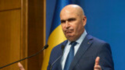 Bolojan, mesaj dur pentru conducerea companiilor publice: „Fără performanță, să nu mai stea liniştiţi pe posturi”