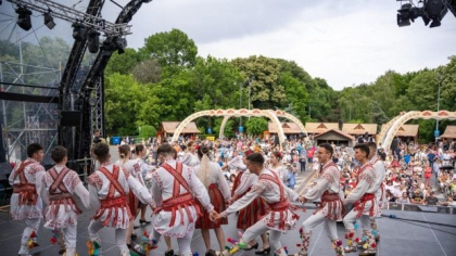 Începe Festivalul Internațional de Folclor „Muzici și Tradiții în București”. Programul complet al unui weekend plin de evenimente