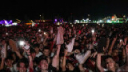 Costineștiul petrece la „Beach, Please!”. Sute de mii de tineri așteaptă show-ul lui ASAP Rocky în a treia seară de festival
