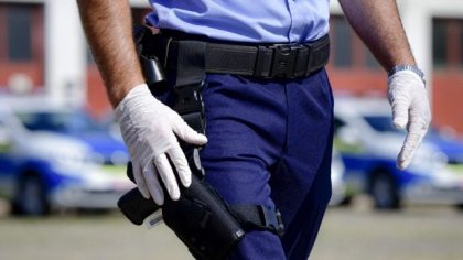 Percheziții în Vaslui și Constanța, într-un dosar în care sunt vizați mai mulți polițiști. Agenții sunt suspectați de mită și trafic de influență