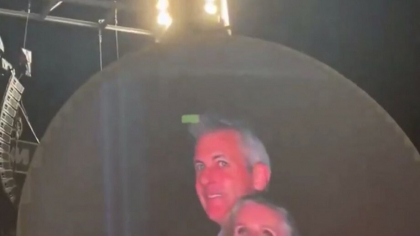 GESTUL făcut de soția CEO-ului prins cu amanta la concertul Coldplay. Acum totul e clar!