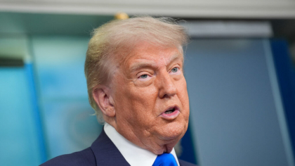 Moment stânjenitor la Casa Albă. Trump l-a întrebat pe președintele Liberiei unde a învățat engleza, deși e limba oficială a țării sale