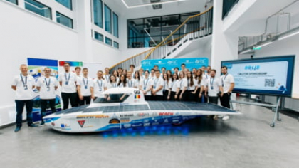 Mașină construită de studenții Universității Tehnice din Cluj-Napoca, care funcționează exclusiv cu energie solară. Atinge 70 de kilometri pe oră