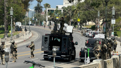Parcul MacArthur din Los Angeles a fost teatrul unei operațiuni federale cu trupe și blindate tactice