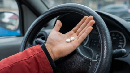 Șoferii pot rămâne fără carnet din cauza medicamentelor banale de răceală. Lista actualizată