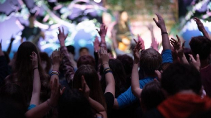 De ce adolescenți pot merge neînsoțiți de un adult la festivalurile din România: „Traficanții nu stau la scenă”