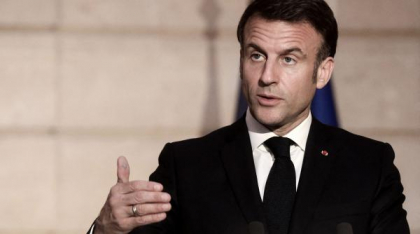 Emmanuel Macron se adresează parlamentului după întâlnirea cu regele