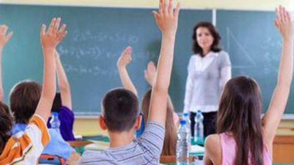 „Școala Altfel” împarte părinții în două tabere. Costurile activităților pot ajunge și la 6.000 de euro. Ce spun oamenii din Educație